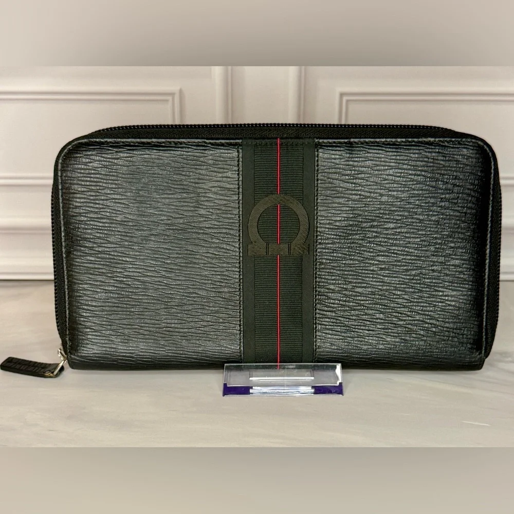 Salvatore Ferragamo Travel Organizer | Black Leather Zip | Passport Holder | New